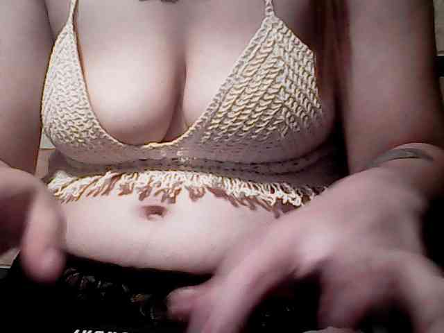 extremelymilkyboobs webcam