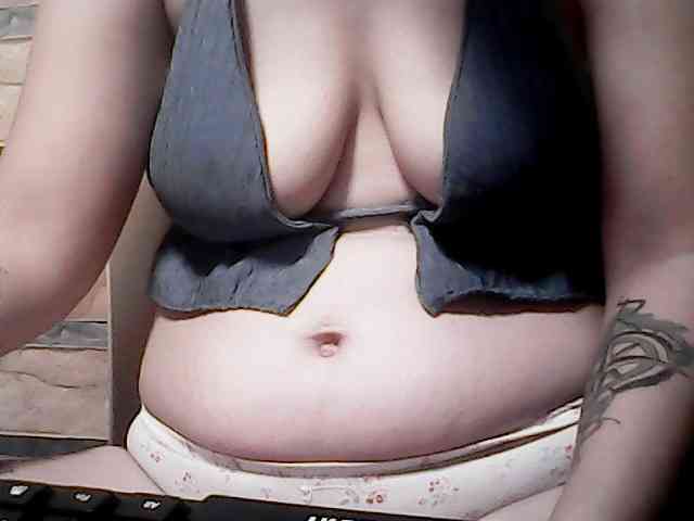 extremelymilkyboobs webcam
