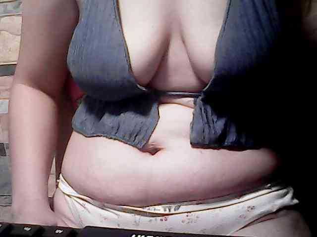 extremelymilkyboobs webcam