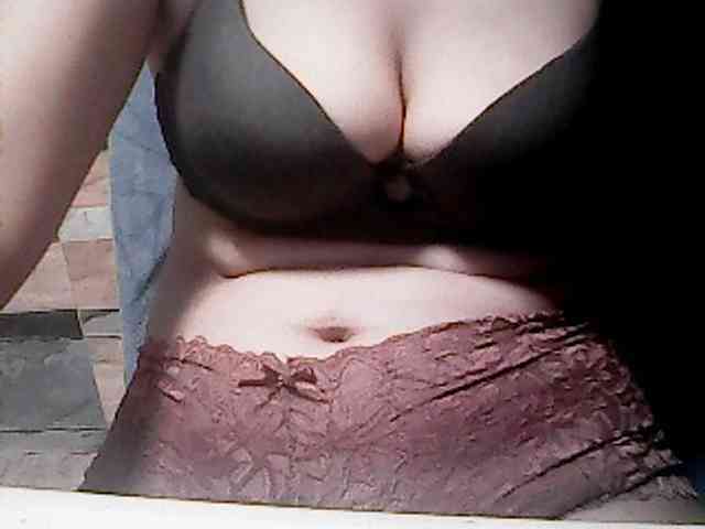 extremelymilkyboobs webcam