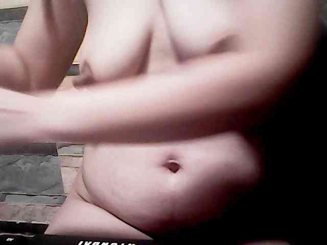 extremelymilkyboobs webcam