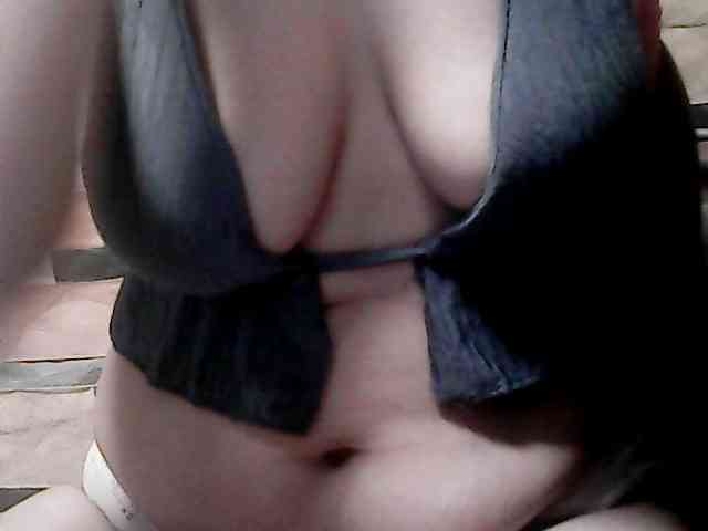 extremelymilkyboobs webcam