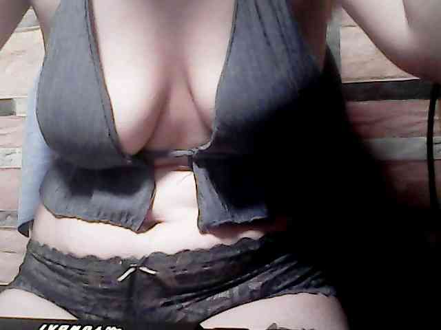 extremelymilkyboobs webcam