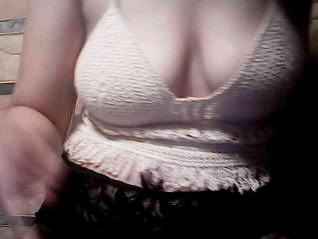 extremelymilkyboobs webcam