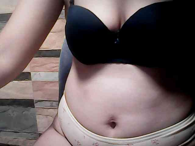 extremelymilkyboobs webcam