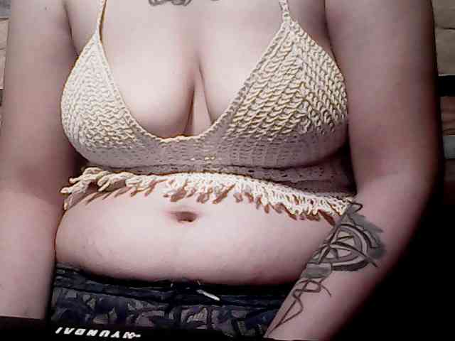 extremelymilkyboobs webcam