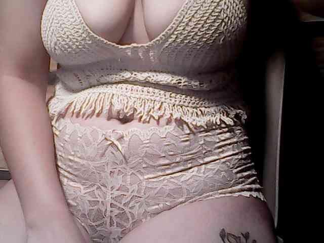 extremelymilkyboobs webcam