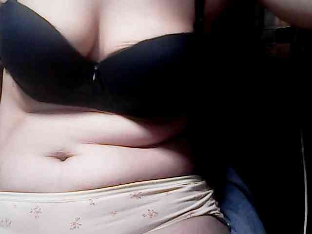 extremelymilkyboobs webcam