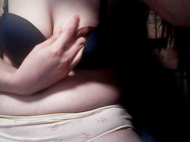 extremelymilkyboobs webcam