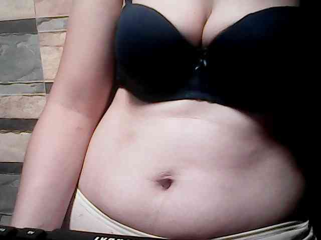 extremelymilkyboobs webcam