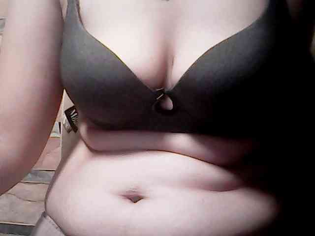 extremelymilkyboobs webcam