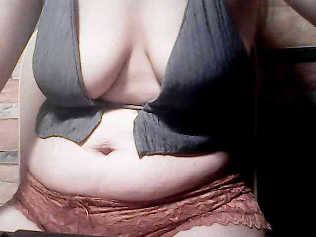 extremelymilkyboobs webcam