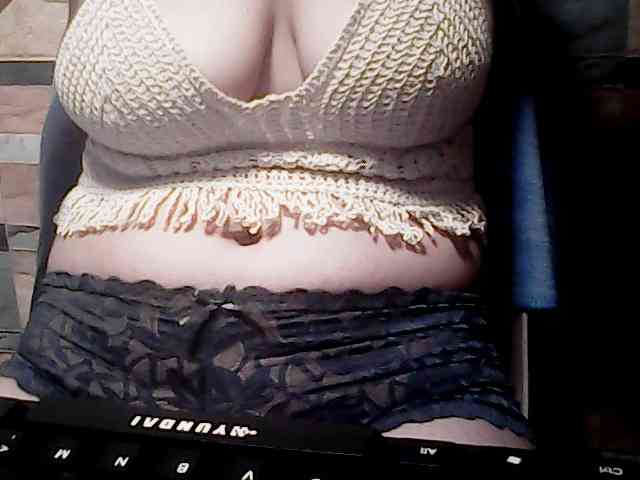extremelymilkyboobs webcam