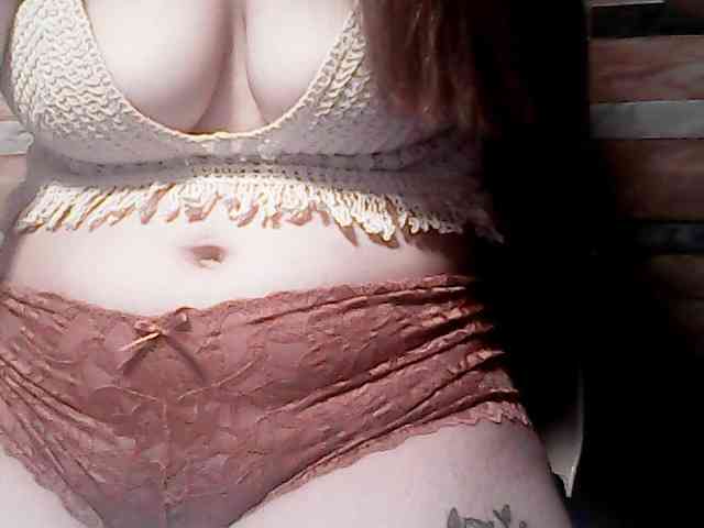 extremelymilkyboobs webcam