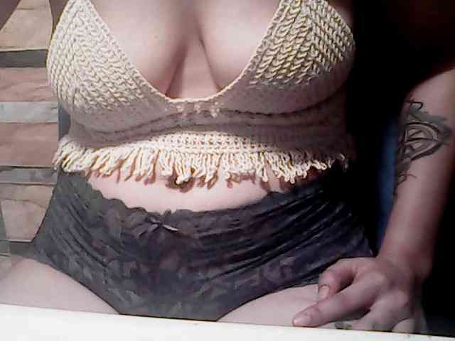 extremelymilkyboobs webcam