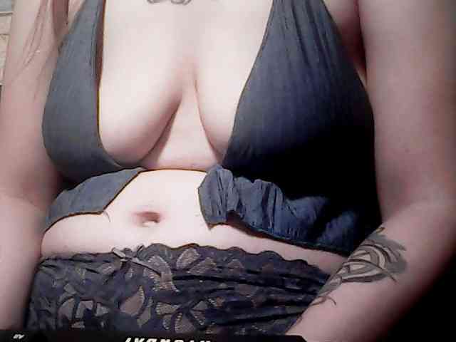 extremelymilkyboobs webcam
