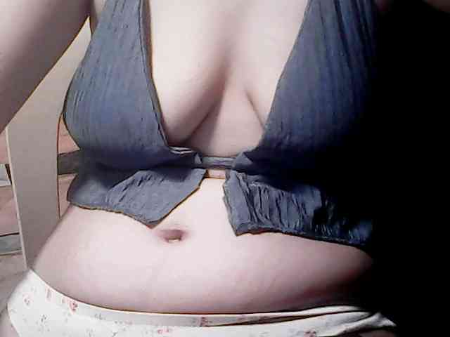 extremelymilkyboobs webcam