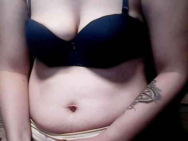 extremelymilkyboobs webcam