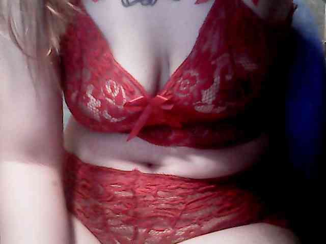 extremelymilkyboobs webcam