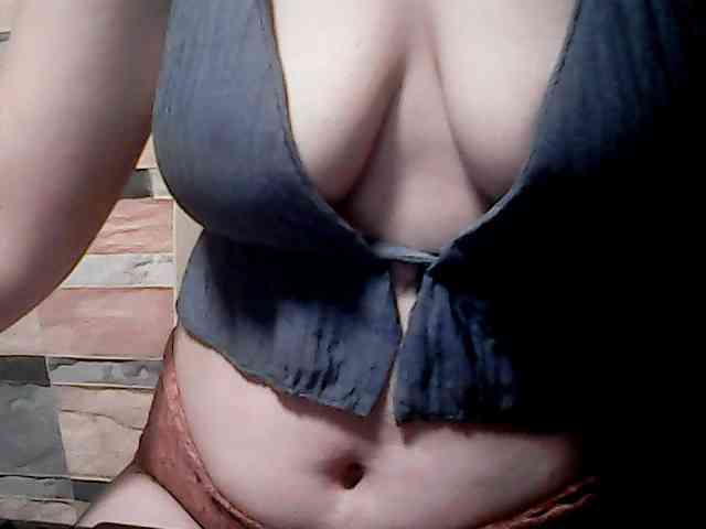 extremelymilkyboobs webcam