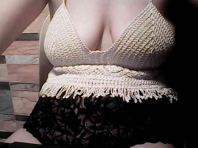 extremelymilkyboobs webcam