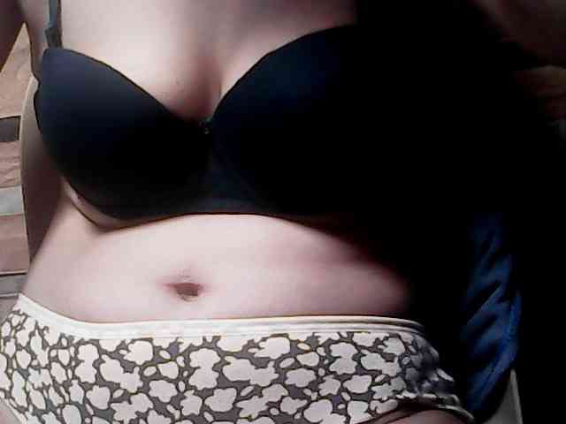 extremelymilkyboobs webcam