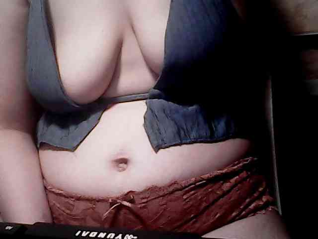 extremelymilkyboobs webcam