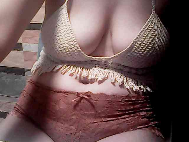 extremelymilkyboobs webcam