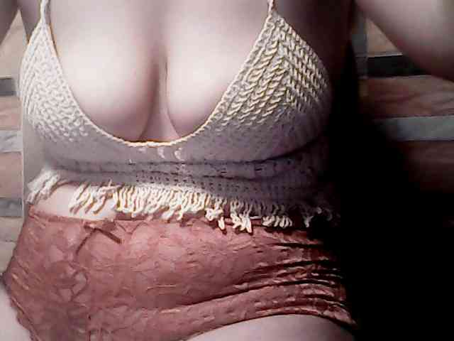 extremelymilkyboobs webcam