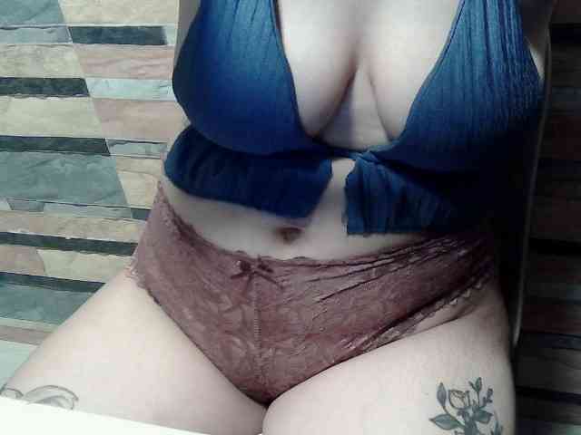 Extremelymilkyboobs