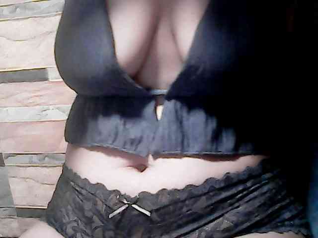 extremelymilkyboobs webcam