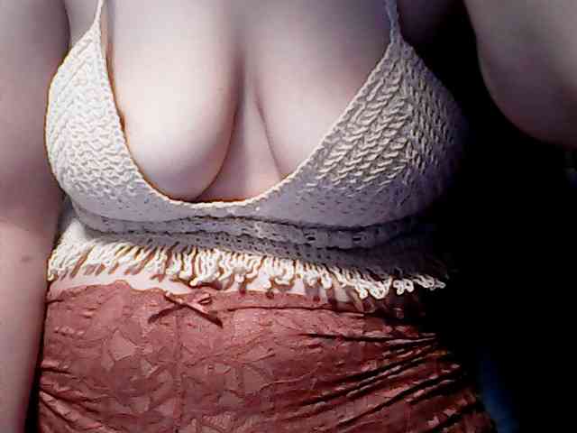 extremelymilkyboobs webcam