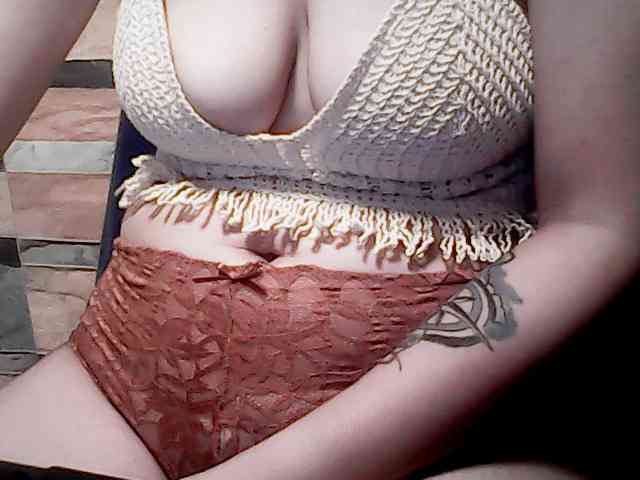 extremelymilkyboobs webcam