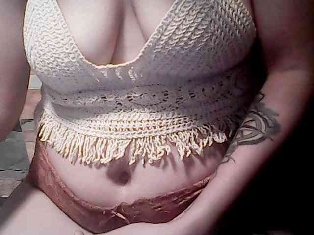 Model: extremelymilkyboobs