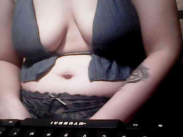 extremelymilkyboobs webcam