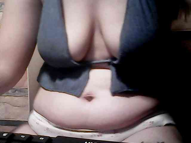 Model: extremelymilkyboobs