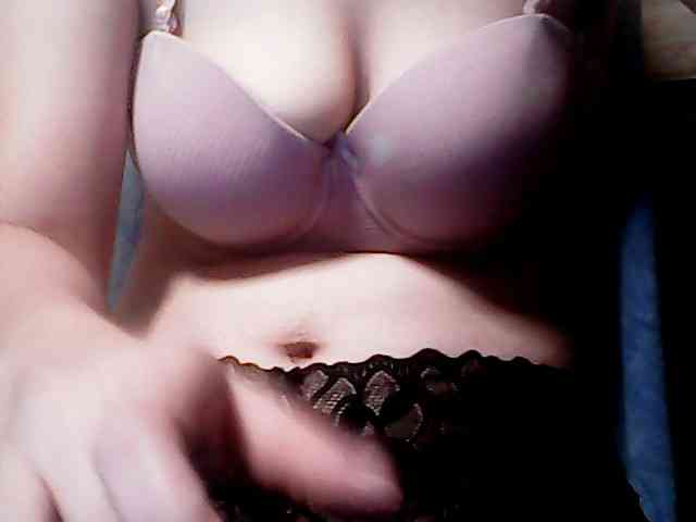 extremelymilkyboobs webcam