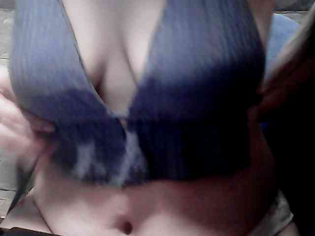 extremelymilkyboobs webcam