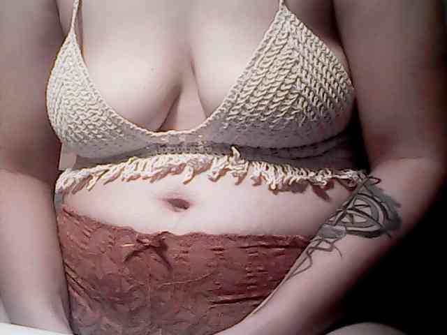 extremelymilkybo... Live Webcam on BongaCams