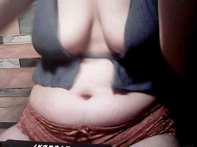extremelymilkyboobs webcam