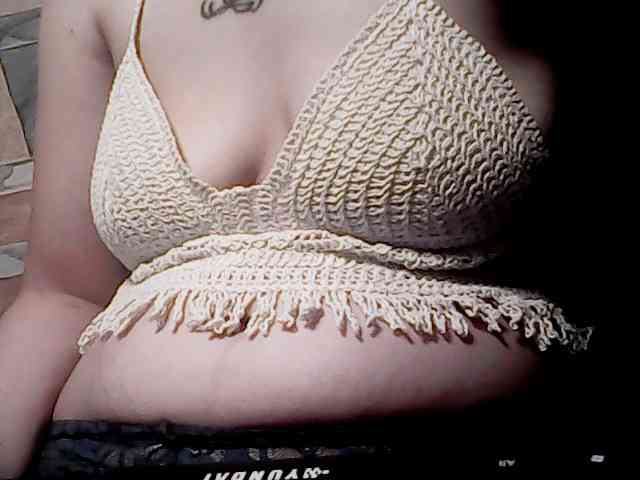 extremelymilkyboobs webcam