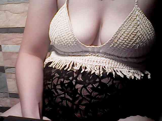 extremelymilkyboobs webcam