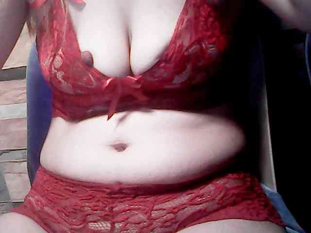 extremelymilkyboobs webcam