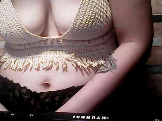 extremelymilkyboobs webcam