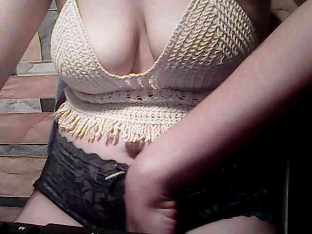 extremelymilkyboobs webcam