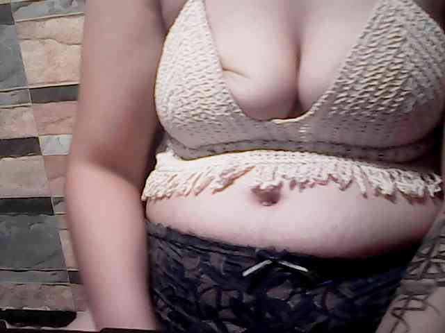 extremelymilkyboobs webcam