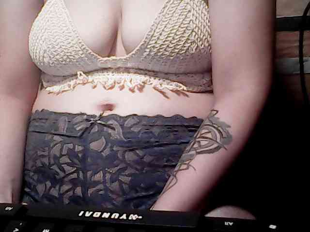 extremelymilkyboobs webcam