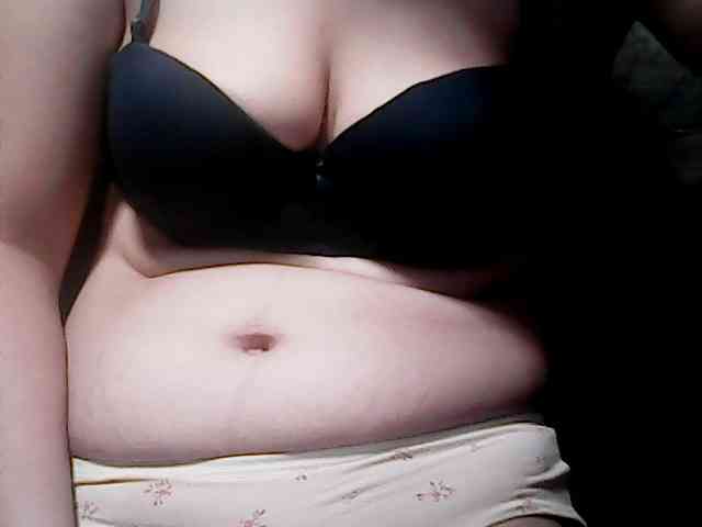 extremelymilkyboobs webcam