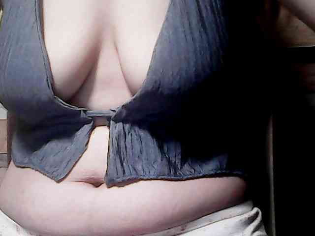 extremelymilkyboobs webcam