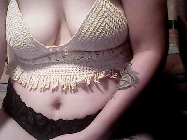 extremelymilkyboobs webcam